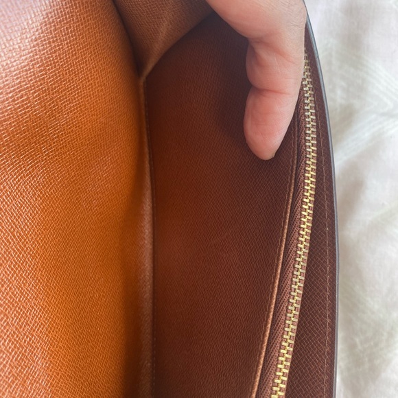 Authentic Louis Vuitton Sarah Bifold Monogram wallet - Picture 12 of 16